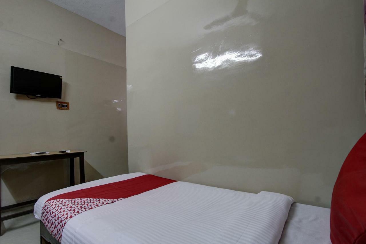 מלון טירונלוולי Oyo 44419 Syed Park Residency חדר תמונה