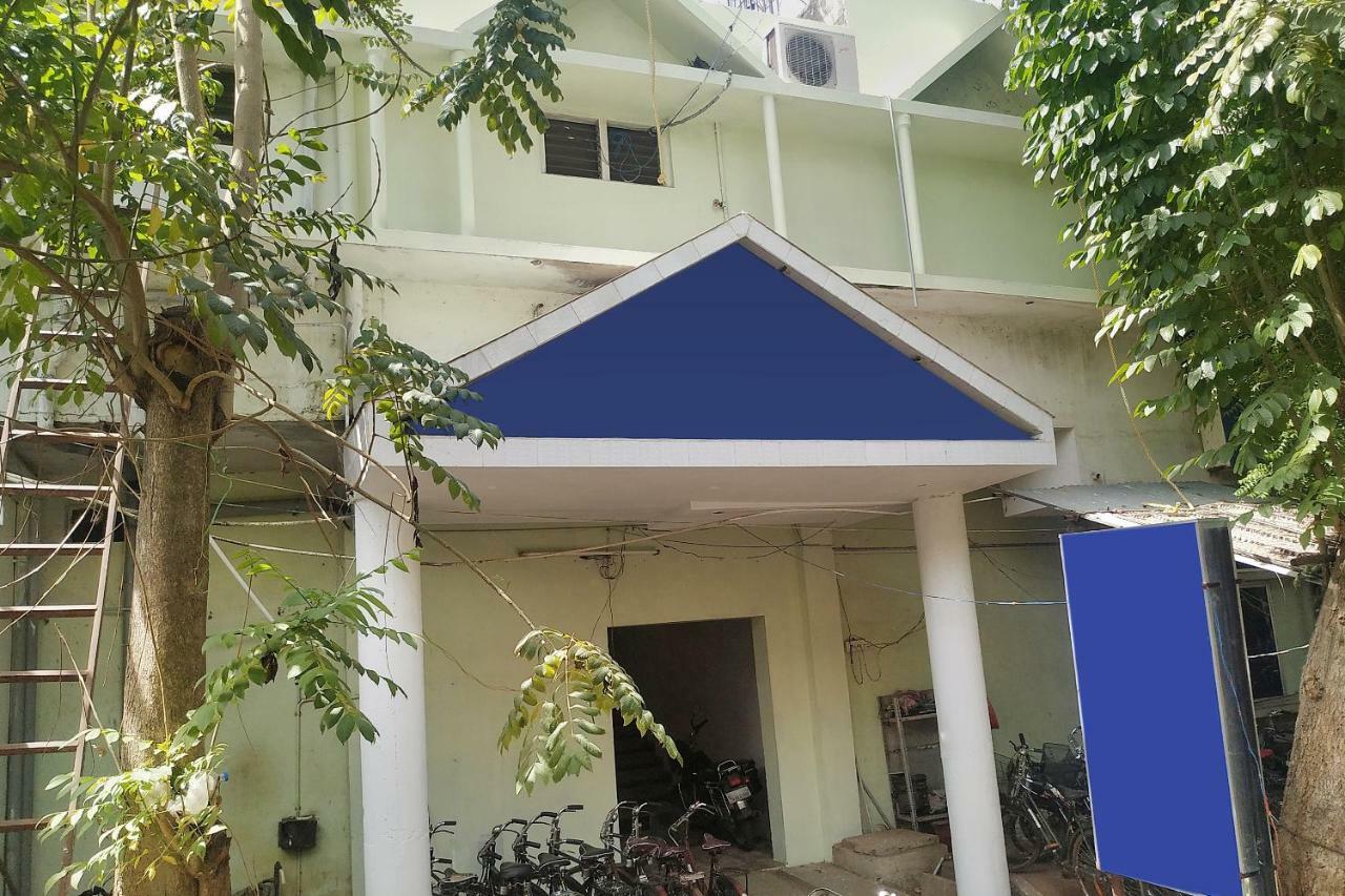 מלון טירונלוולי Oyo 44419 Syed Park Residency מראה חיצוני תמונה